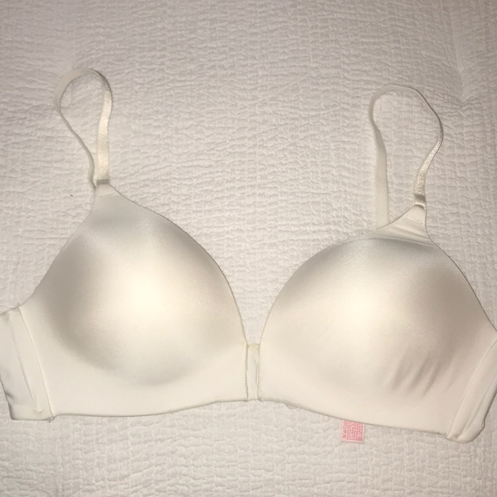 Victoria secret Bra size 34c wireless